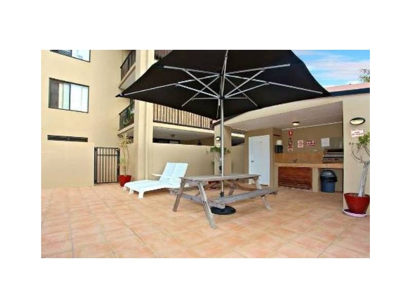 15/4 Mawarra Street, Palm Beach QLD 4221