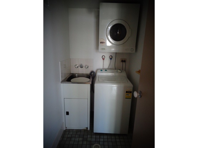 1111/70 REMEMBRANCE DVE, Surfers Paradise QLD 4217