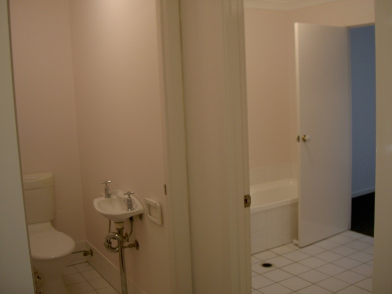 56 Wright Street, Carindale QLD 4152