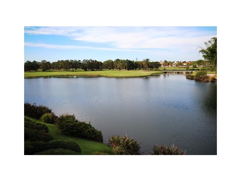 31/117 Palm Meadows Drive, Carrara QLD 4211