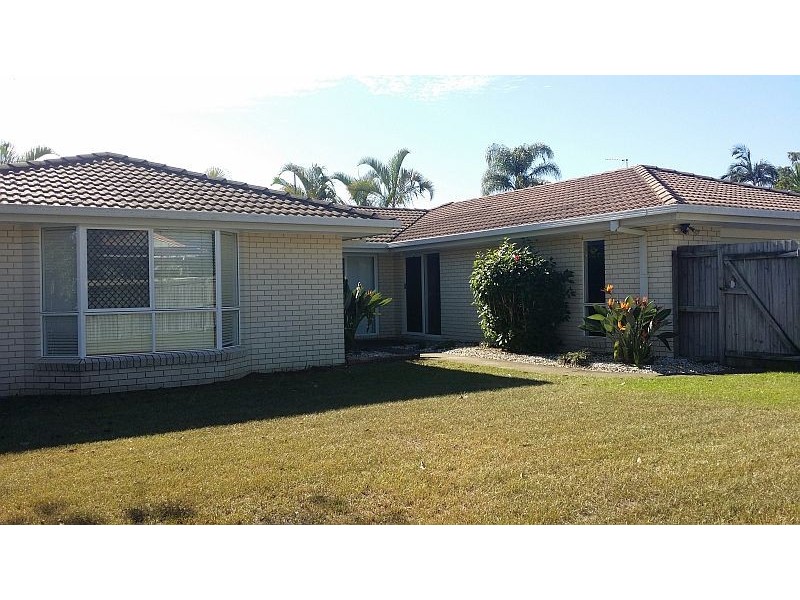 2 Eric Sykes Close, Parkwood QLD 4214