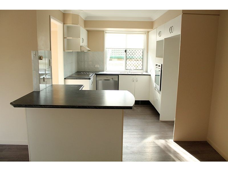 2 Eric Sykes Close, Parkwood QLD 4214
