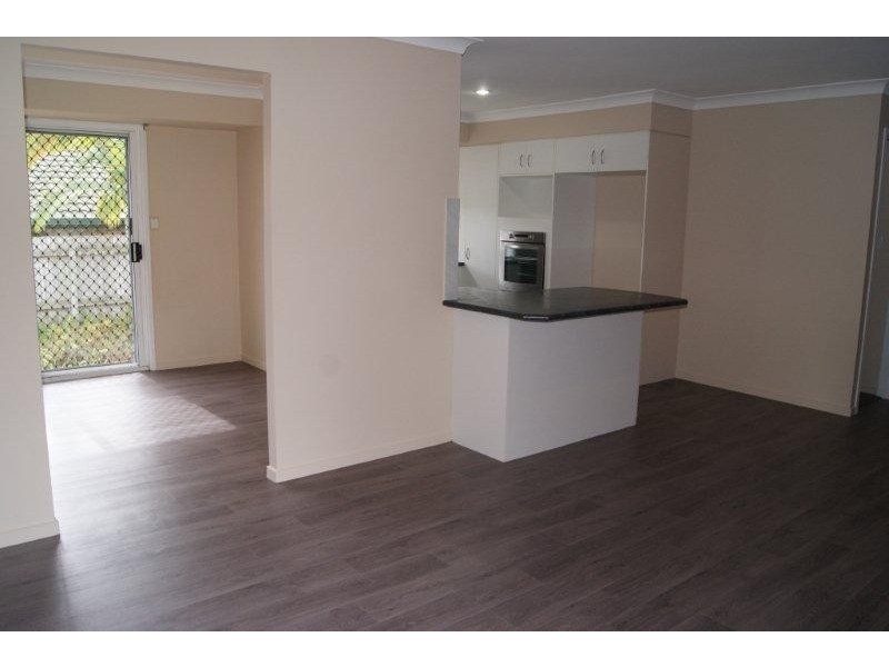 2 Eric Sykes Close, Parkwood QLD 4214