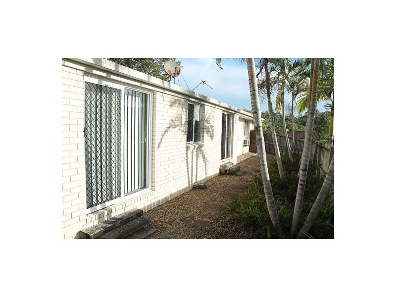 2 Eric Sykes Close, Parkwood QLD 4214