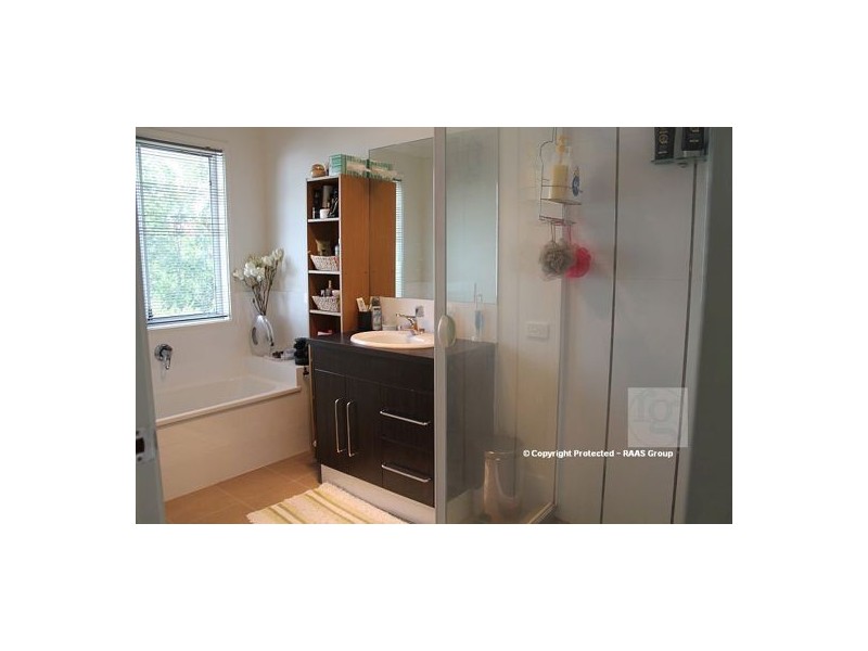 2 Rosabrook Crescent, Ormeau QLD 4208