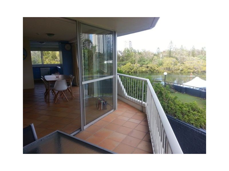 5/3490 Main Beach Parade, Main Beach QLD 4217