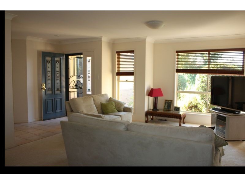 57 Ellis Drive, Mudgeeraba QLD 4213