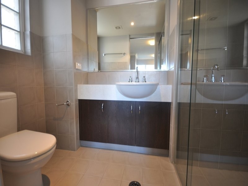 33 Clark St, Biggera Waters QLD 4216