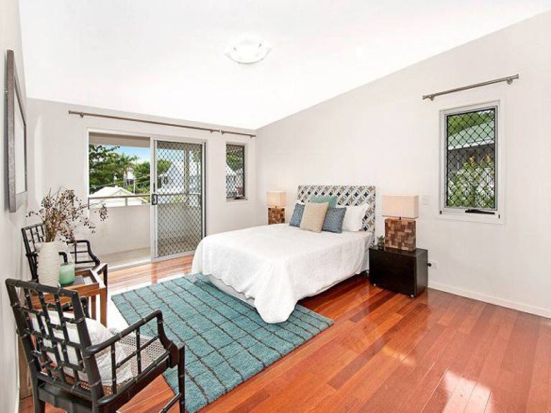 7 Doyle Street, Coorparoo QLD 4151