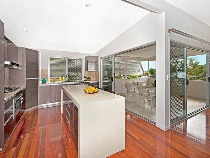 7 Doyle Street, Coorparoo QLD 4151