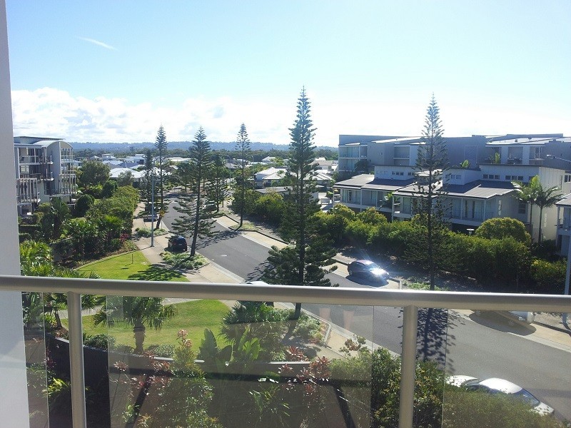 66/10 Grand Parade, Kawana Island QLD 4575