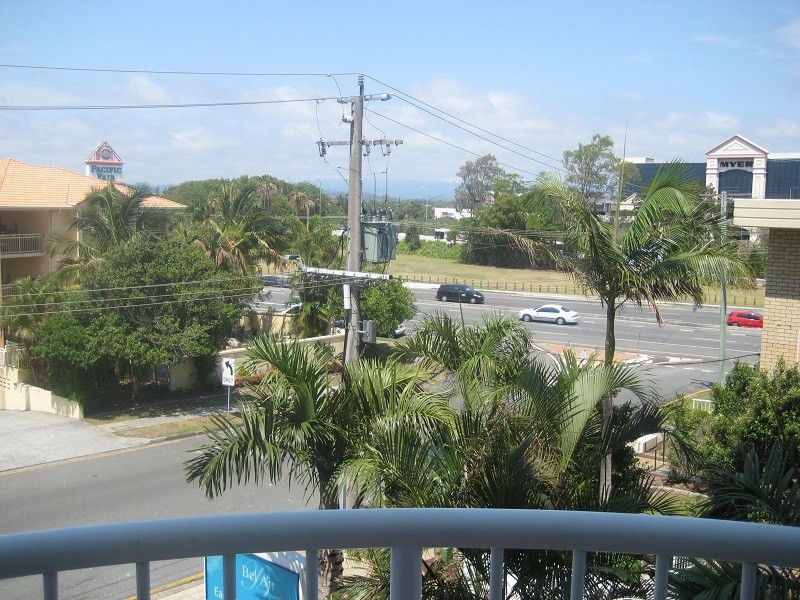 1028/2633 Gold Coast Highway, Broadbeach QLD 4218