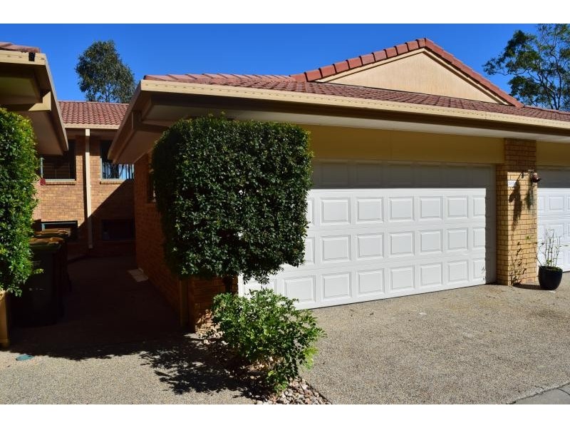 6 Crestridge Crescent, Oxenford QLD 4210