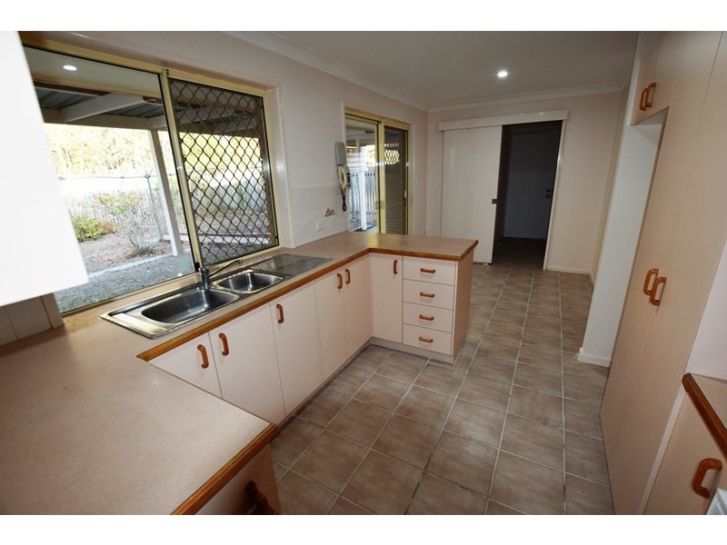 16 Maple Crescent, Camira QLD 4300