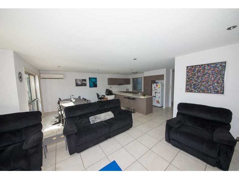 2/15 Catalina Drive, Mudjimba QLD 4564