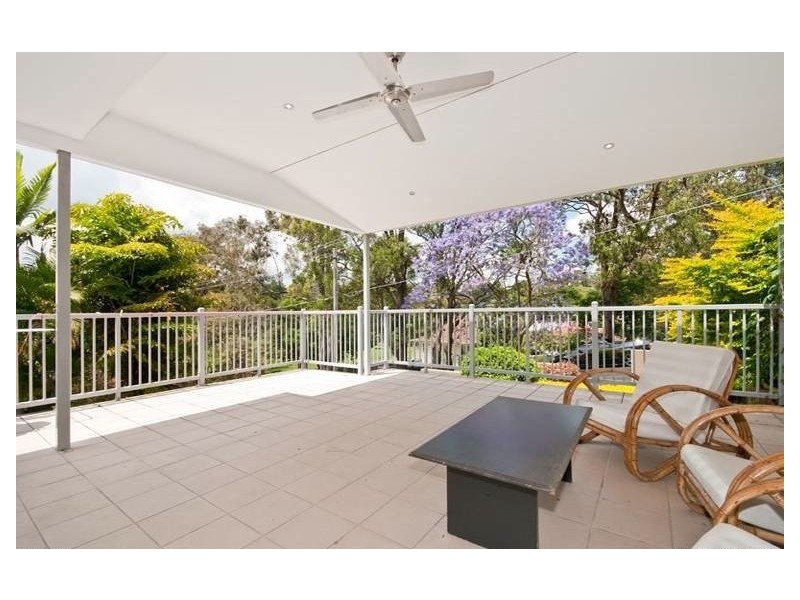 2/106 Carmody Road, St Lucia QLD 4067