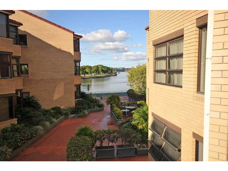 26/44 Brisbane St, Toowong QLD 4066