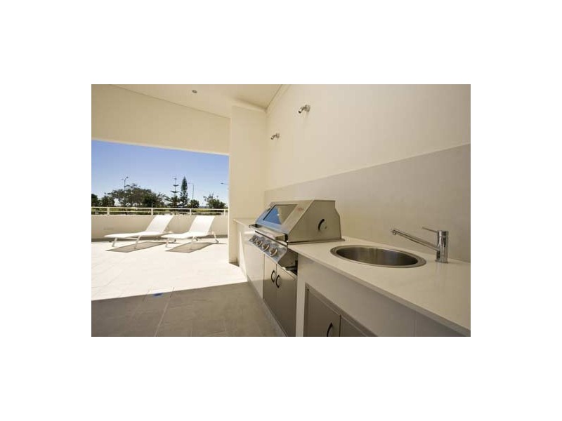 409/2 Creek Street, Kirra QLD 4225