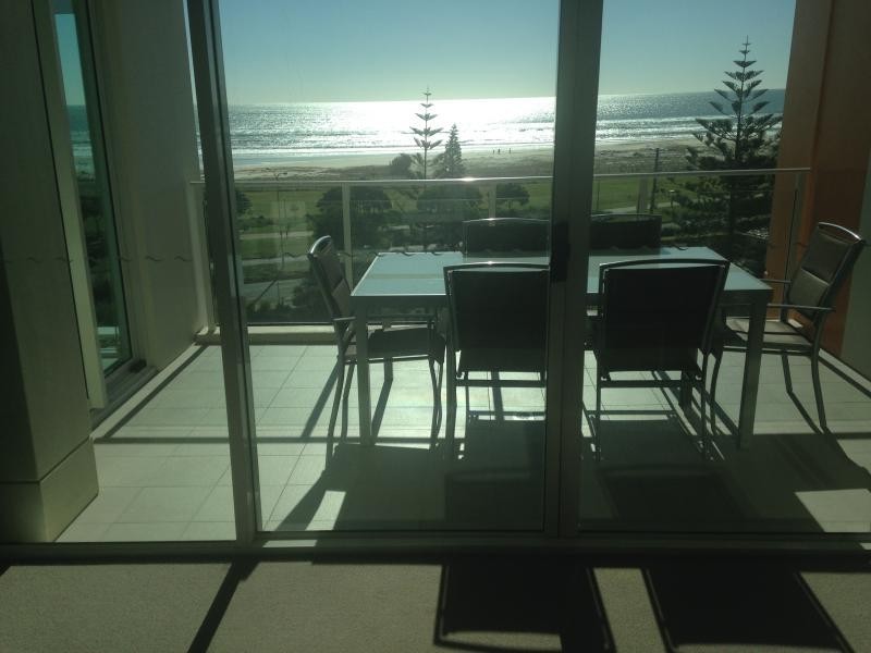 409/2 Creek Street, Kirra QLD 4225