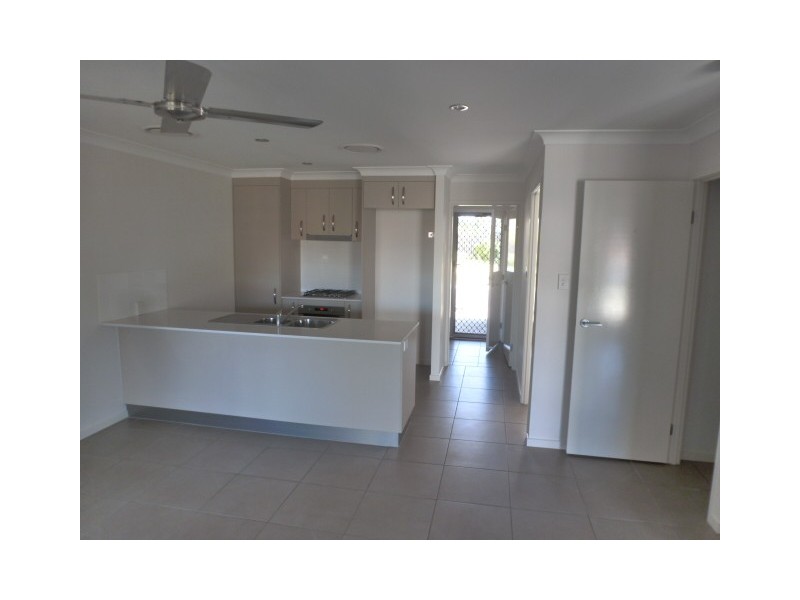 86 Carselgrove Ave, Fitzgibbon QLD 4018