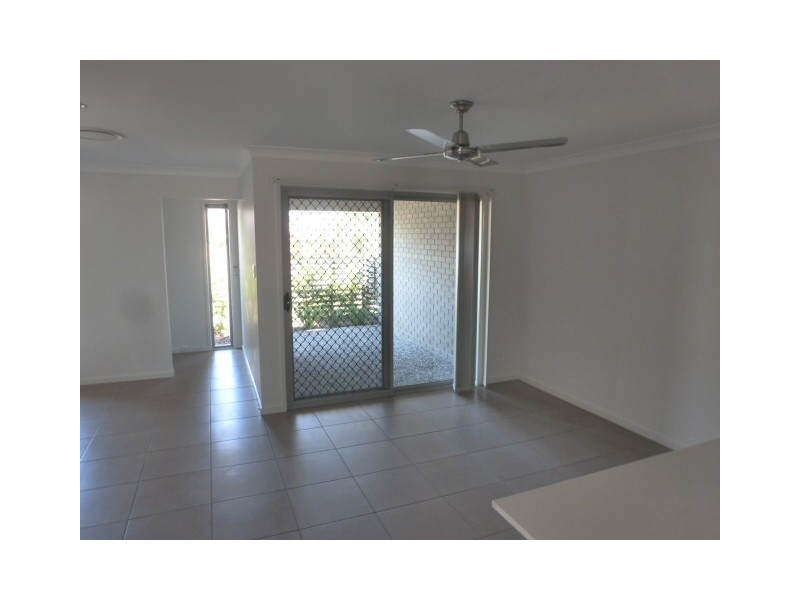 86 Carselgrove Ave, Fitzgibbon QLD 4018