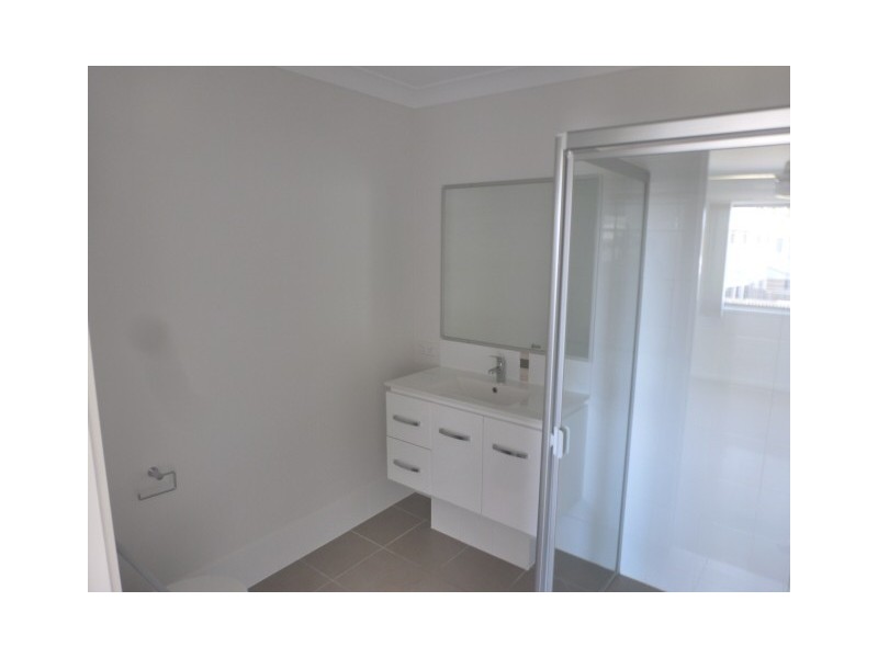 86 Carselgrove Ave, Fitzgibbon QLD 4018