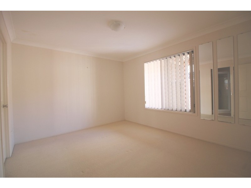1/2 Jayden Place, Molendinar QLD 4214