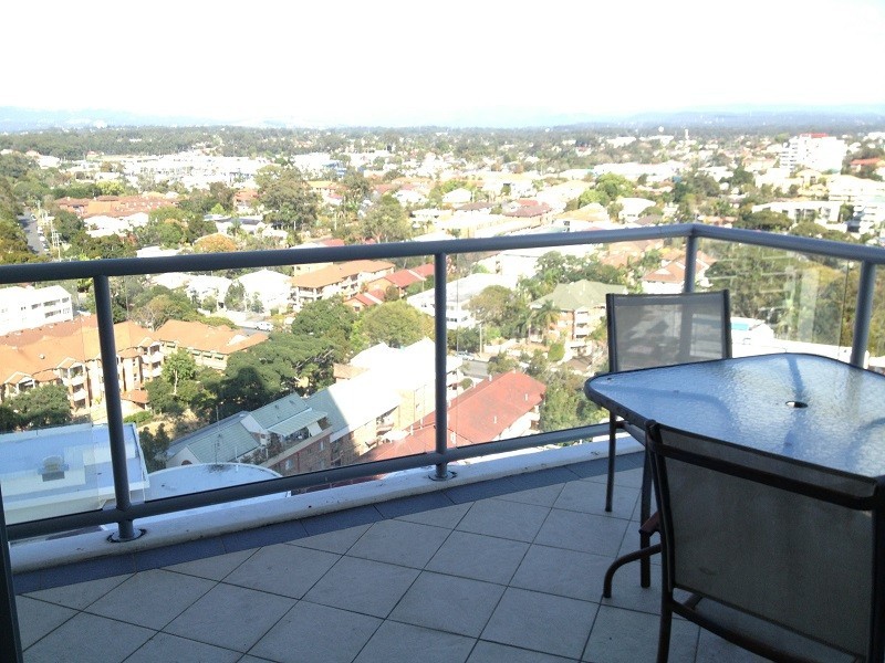 3/1 Como Crescent, Southport QLD 4215