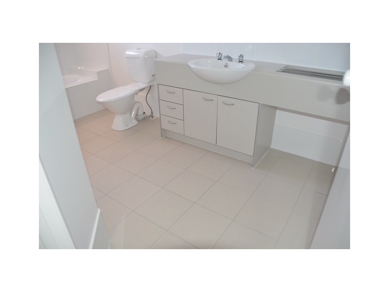 Pacific Pines QLD 4211