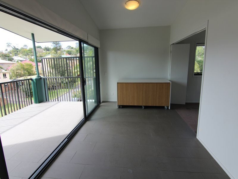 11/2-4 Garden Tce, Newmarket QLD 4051