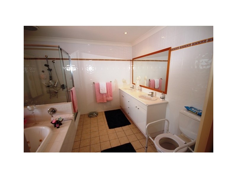 70/117 Palm Meadows Drive, Carrara QLD 4211
