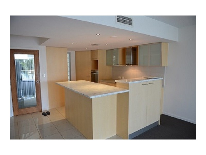 32/51 Grand Parade, Kawana Island QLD 4575