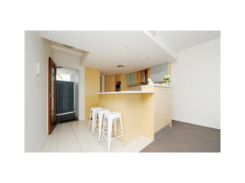 32/51 Grand Parade, Kawana Island QLD 4575