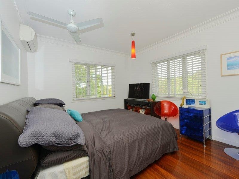 33 Olive Grove, Balmoral QLD 4171