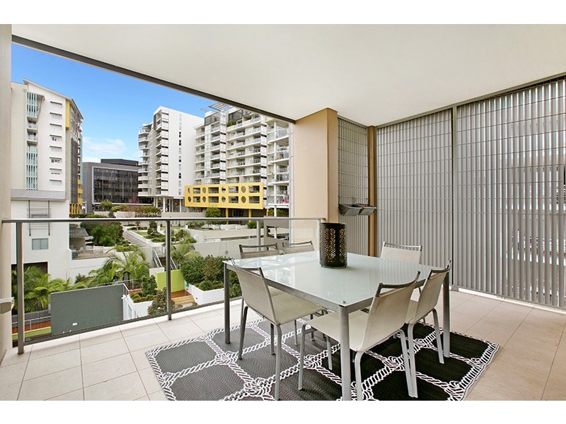 320/51 Hope Street, Spring Hill QLD 4000