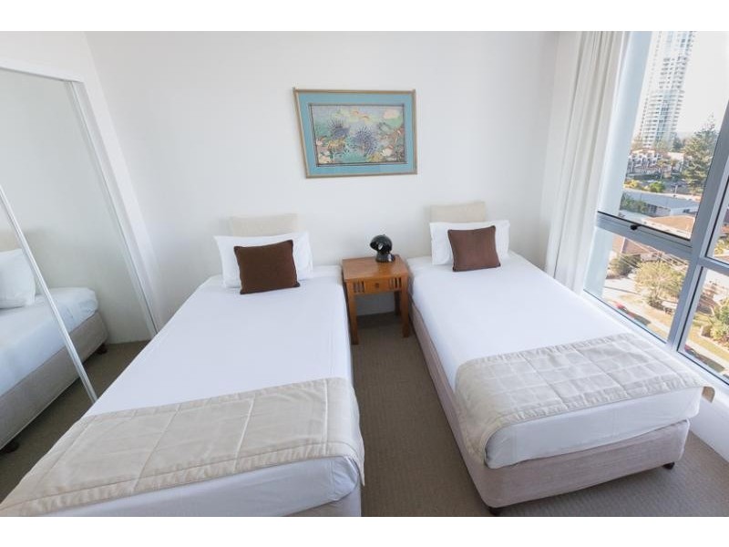 2073/2633 Gold Coast Highway, Broadbeach QLD 4218