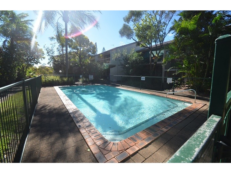 111 Markeri Street, Mermaid Waters QLD 4218