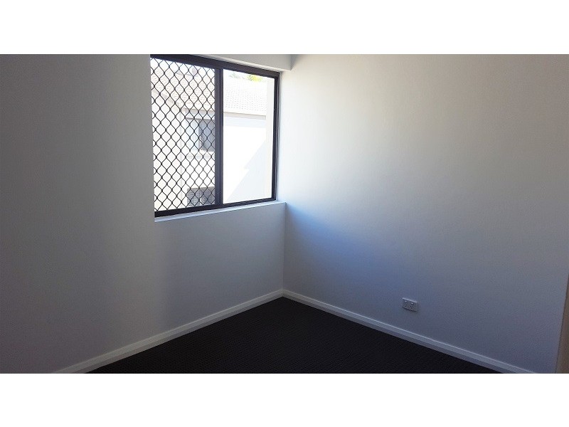 111 Markeri Street, Mermaid Waters QLD 4218