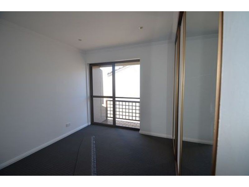 111 Markeri Street, Mermaid Waters QLD 4218