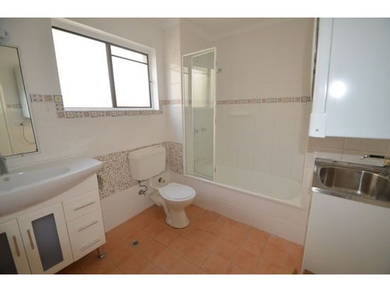 111 Markeri Street, Mermaid Waters QLD 4218