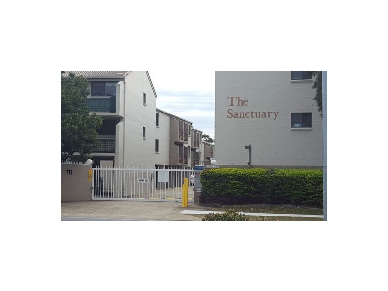 111 Markeri Street, Mermaid Waters QLD 4218