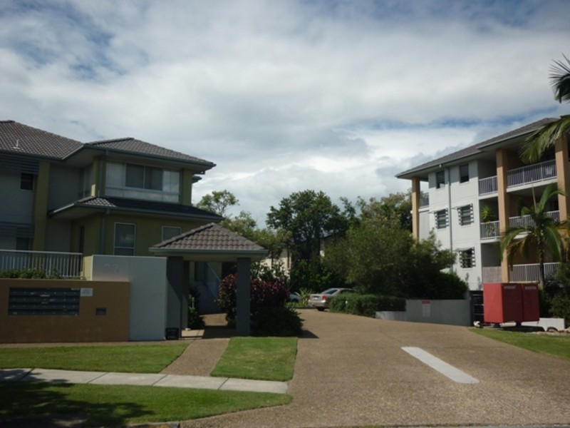 1/33 Clark St, Biggera Waters QLD 4216