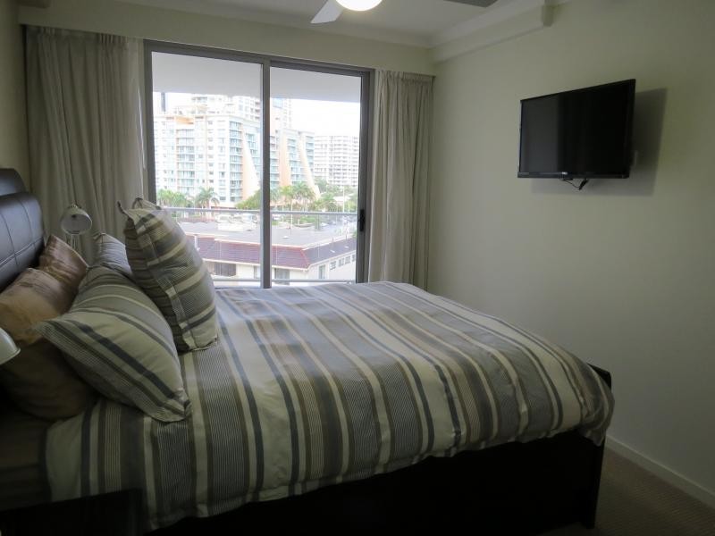272/21 Cypress Avenue, Surfers Paradise QLD 4217