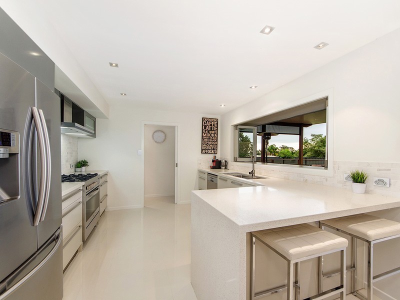 3 Balwyn Court, Arundel QLD 4214