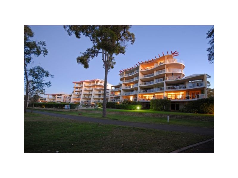 40/179 Ocean Drive, Twin Waters QLD 4564