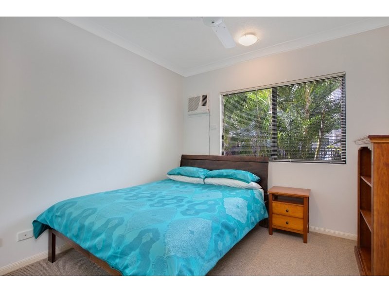 2/44 Pease street, Manoora QLD 4870