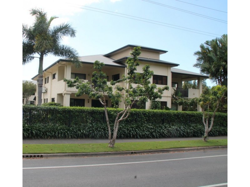 Trinity Beach QLD 4879