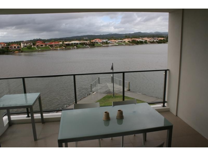 A3/9 Moores Crescent, Varsity Lakes QLD 4227