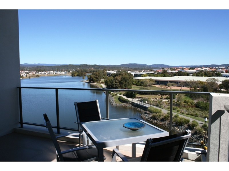A3/9 Moores Crescent, Varsity Lakes QLD 4227