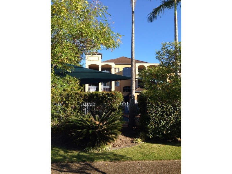 4 MONTE CARLO AVE, Surfers Paradise QLD 4217